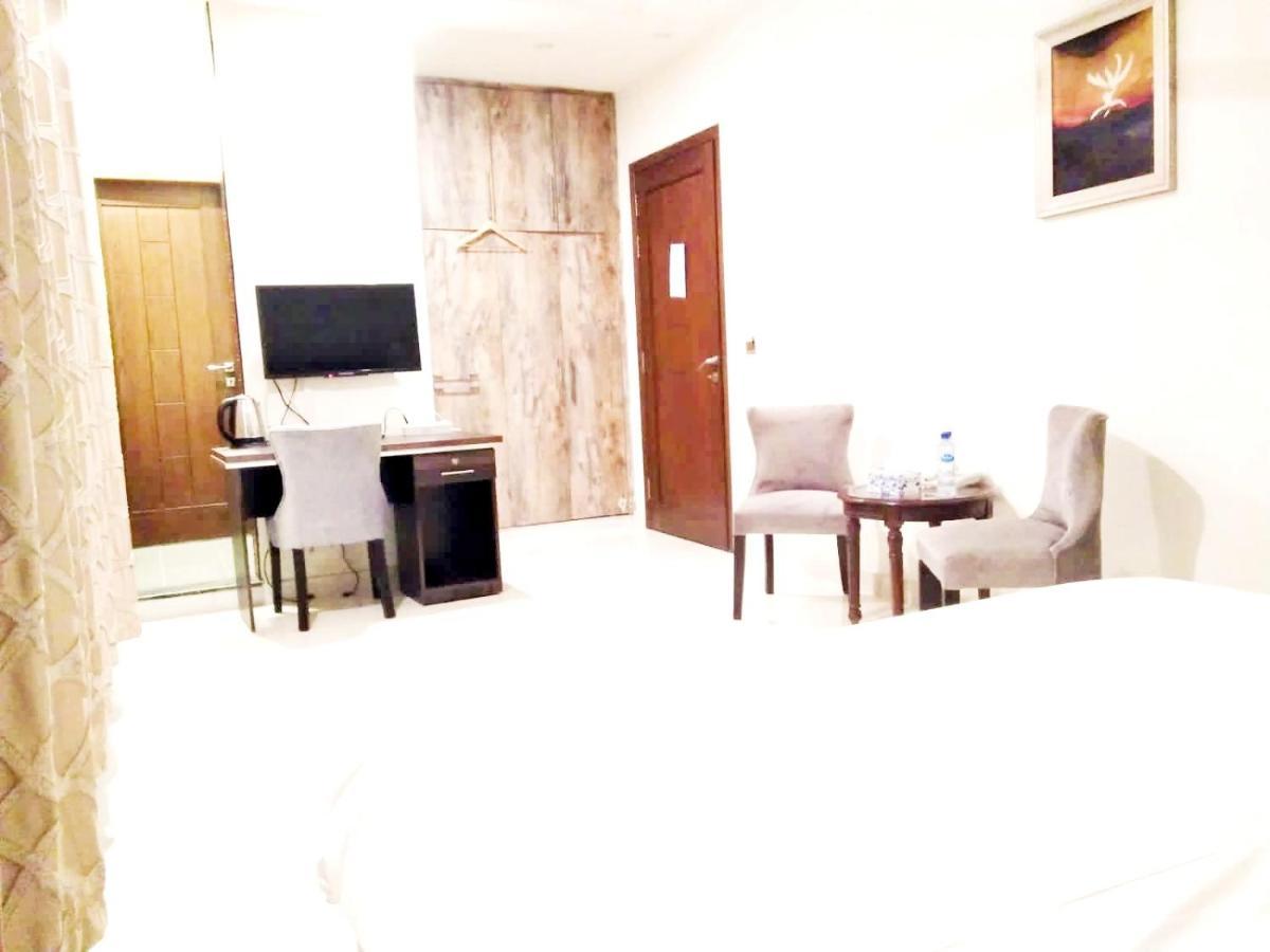 Jade Dragon Hotel Dha Лахор Екстер'єр фото